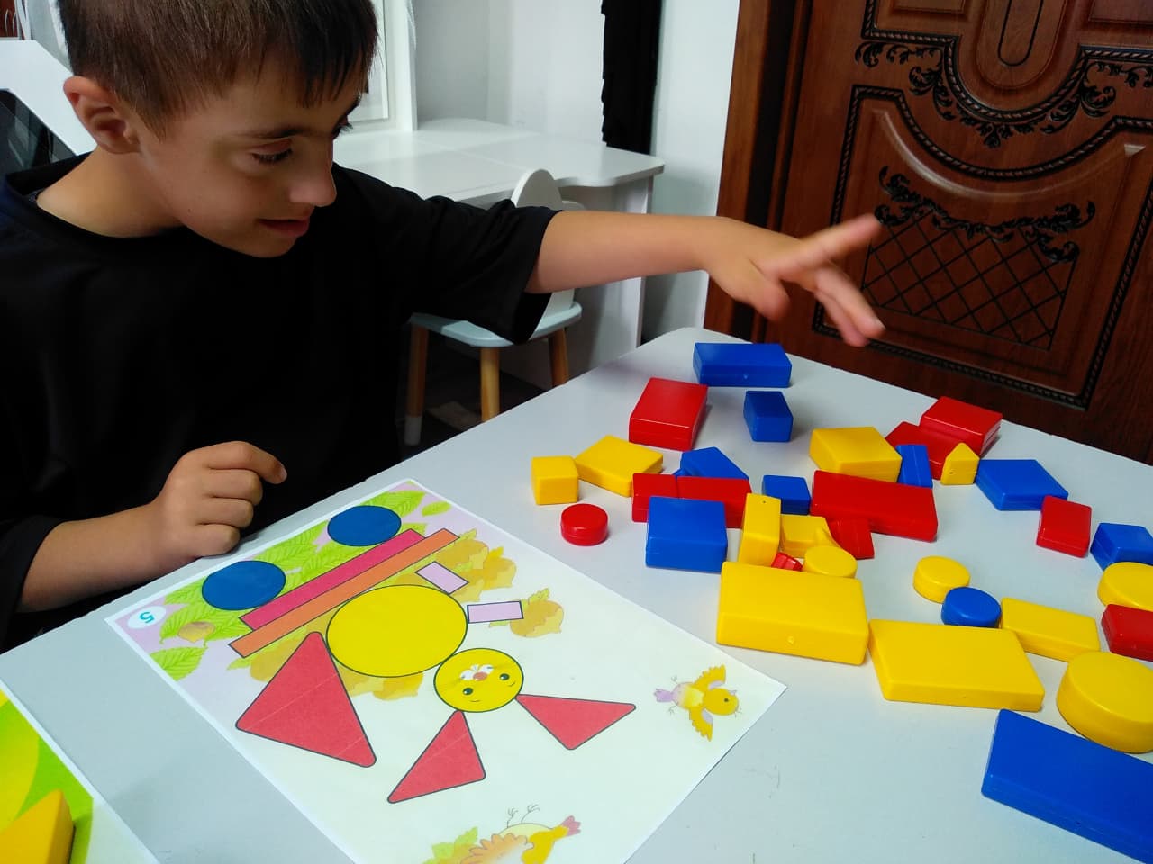 Интегрированное игровое логопедическое занятие для детей с ОВЗ посредством развивающей технологии "Блоки Дьенеша"