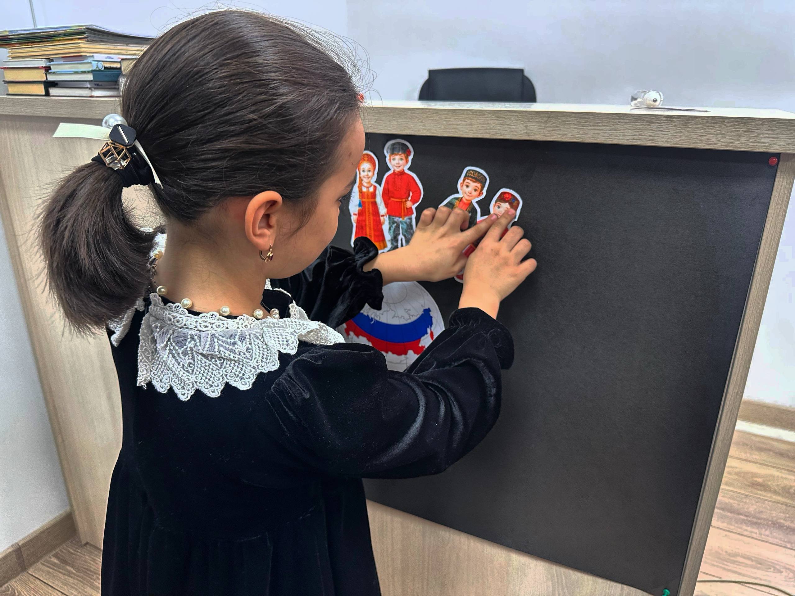 "Книжкина неделя": Акция приурочена к Году единства народов России